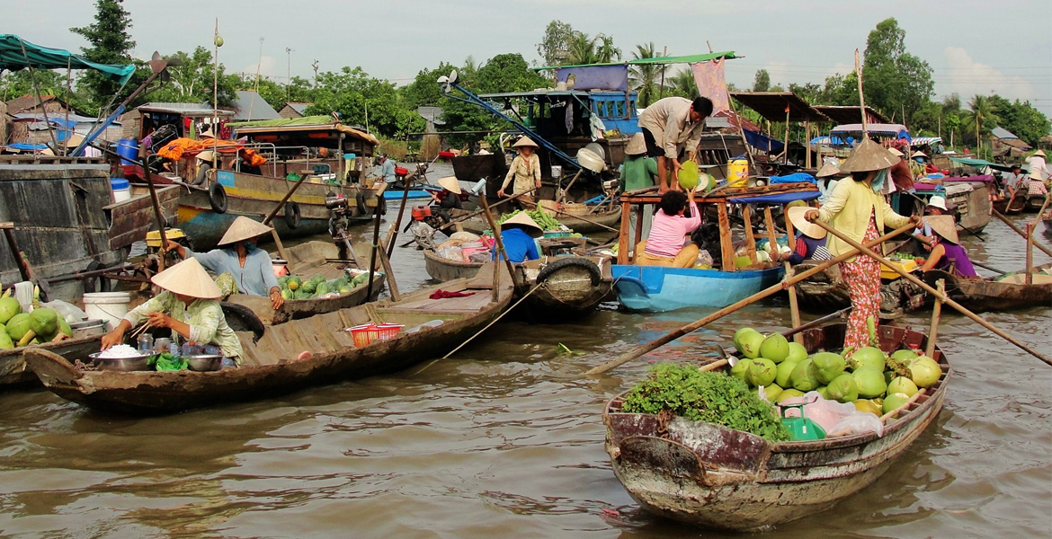 Best Ho Chi Minh Tour with Local Floating Market